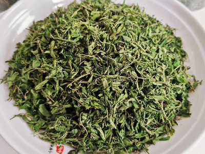 沂蒙山野生酸枣芽差当年新茶100gx2罐图2
