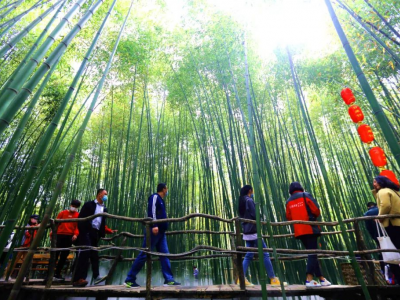 阿拉丁秘境竹泉村红石寨联票自驾拼团